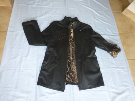 Jacke für Damen von Byn Kaban (echtes Leder)