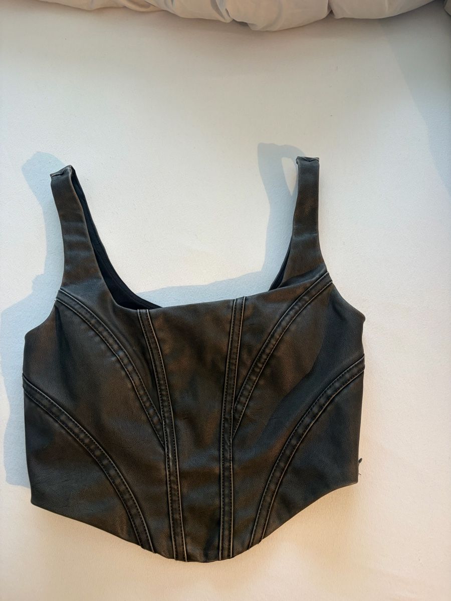 Stradivarius Top: Haut stradivarius  – Usato da Pully venduto da ari_78pk