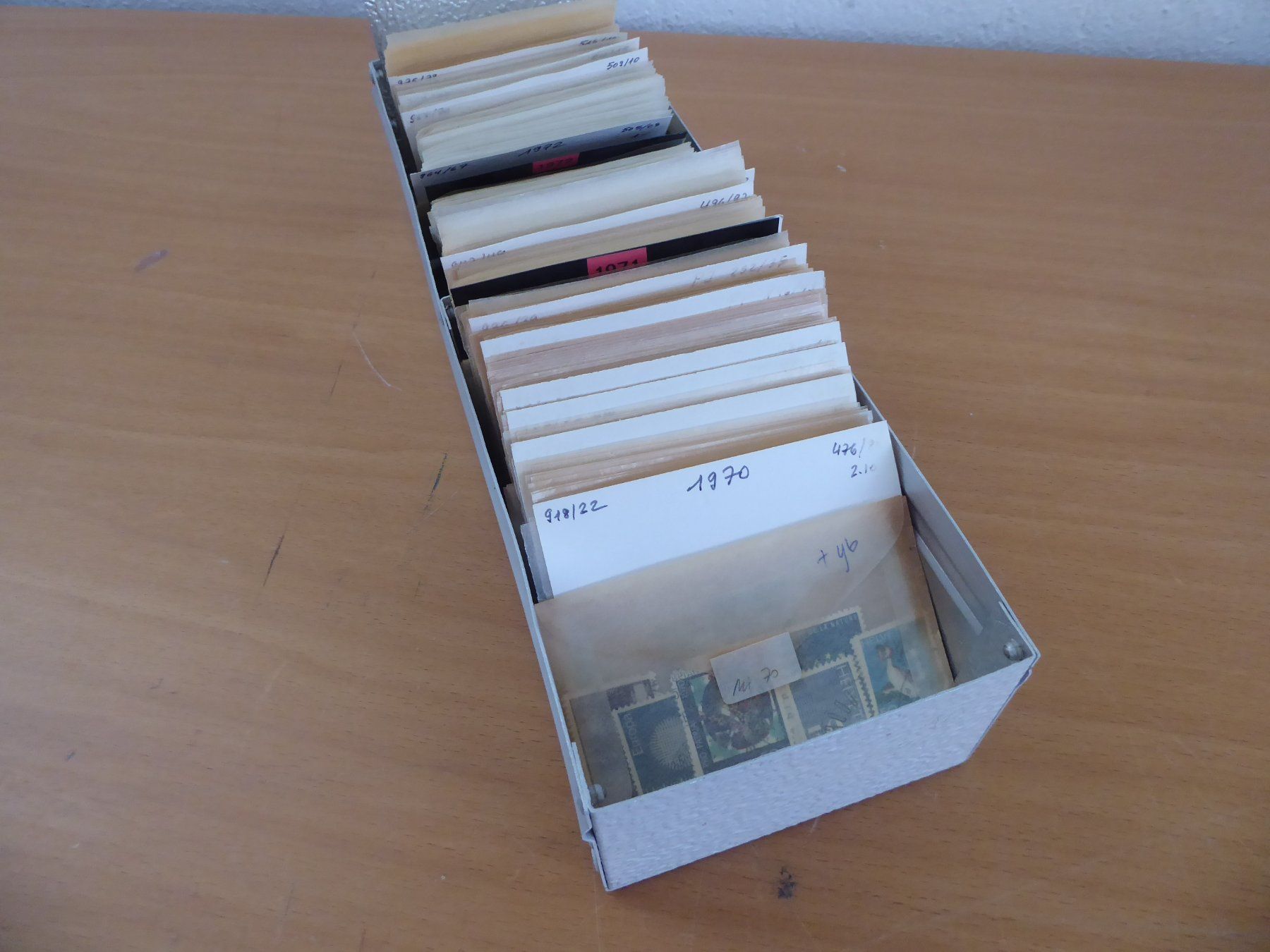 Tutti i francobolli: INTERESSANTER POSTEN BRIEFMARKEN SCHWEIZ – Usato da Rothrist venduto da swisstools