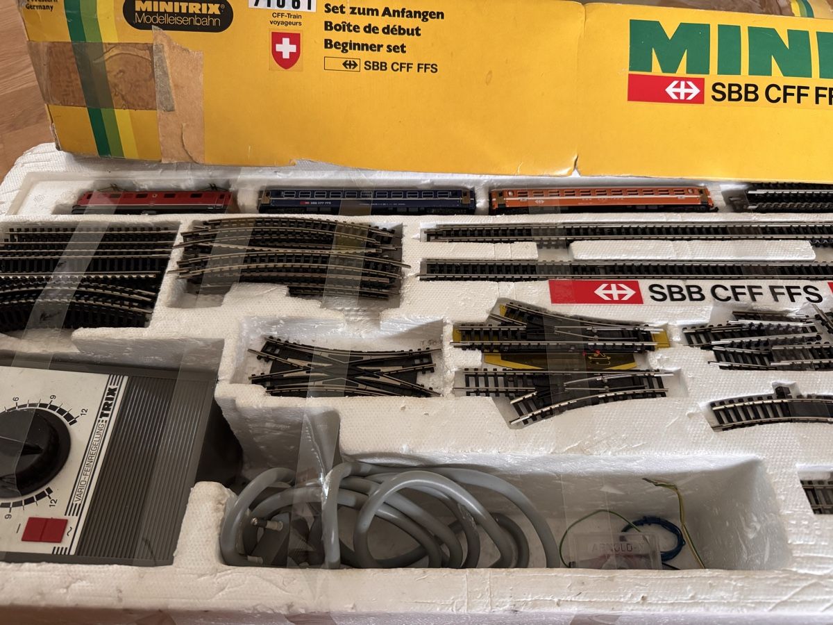 Trix Modellini di ferrovie: Modelleisenbahn Minitrix Beginner Set Nr. 71061 – Usato da Romont / BE venduto da kotao 6