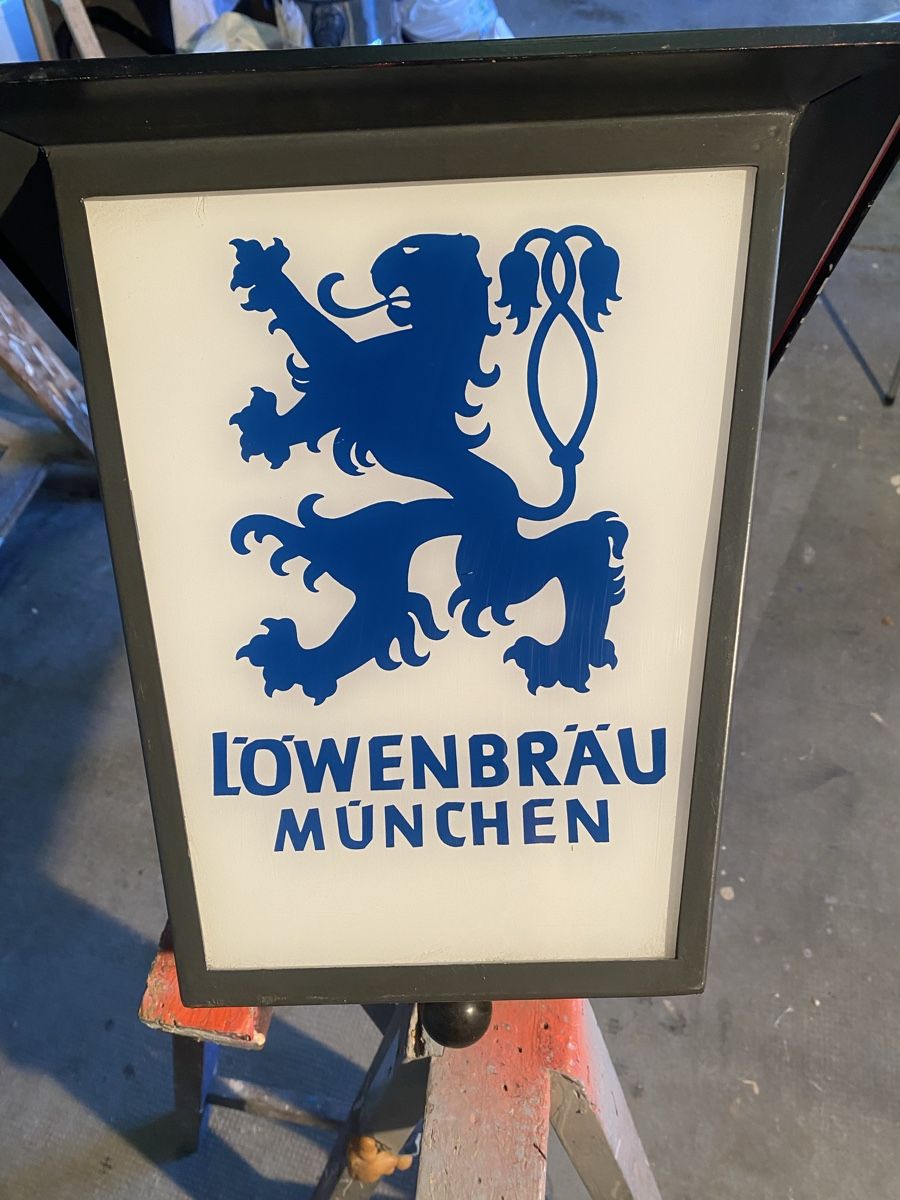 Lampade: Lanterne Löwenbräu München Vintage avec Éclairage – Usato da Lausanne venduto da Csamadhi 1