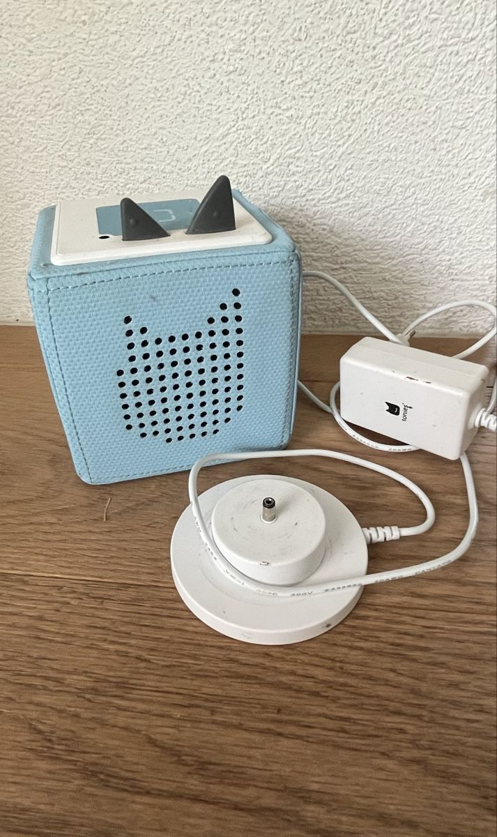 Tonies Spielzeuge: Tonie Box hellblau mit Ladekabel und Tasche – Gebraucht aus Dierikon von nido3 1