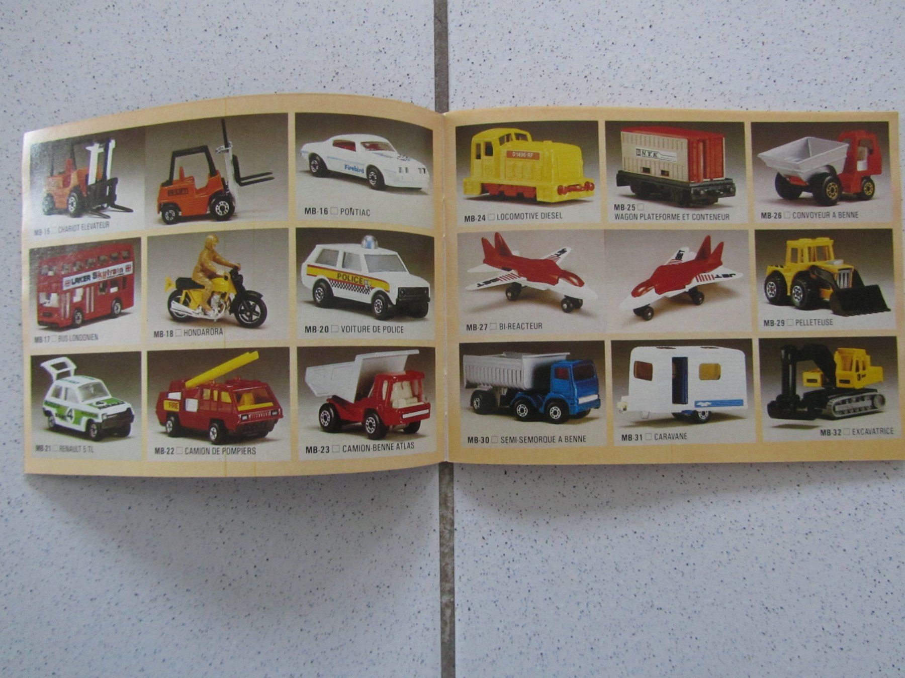 Matchbox Documents: Matchbox Prospekt von 1982/1983 – D'occasion à Weiningen ZH par dietsch57 3