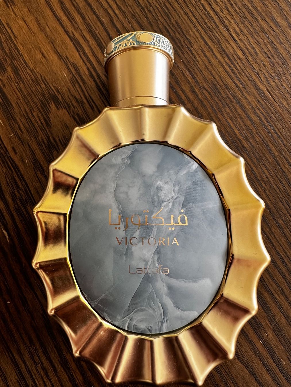 Lattafa Parfums & Eau de Toilette: Lattafa Victoria Eau Parfum – Neuf (Voir description) à Haldenstein par enie123
