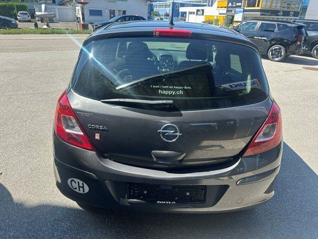 Opel Automobili: Opel Corsa Edition 111  1.4 – Usato da Oberriet SG venduto da jeepv8 2