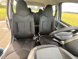 Peugeot 107, 5 portes, blanc, bon état
