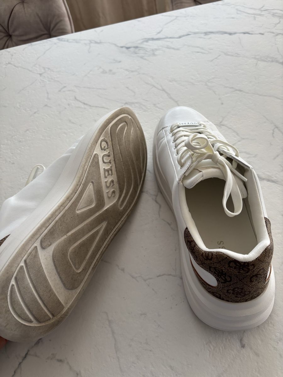 Guess Scarpe da uomo: Guess Sneakers Gr. 46 Herren – Nuovo (secondo la descrizione) da Lömmenschwil venduto da pv_cr 7