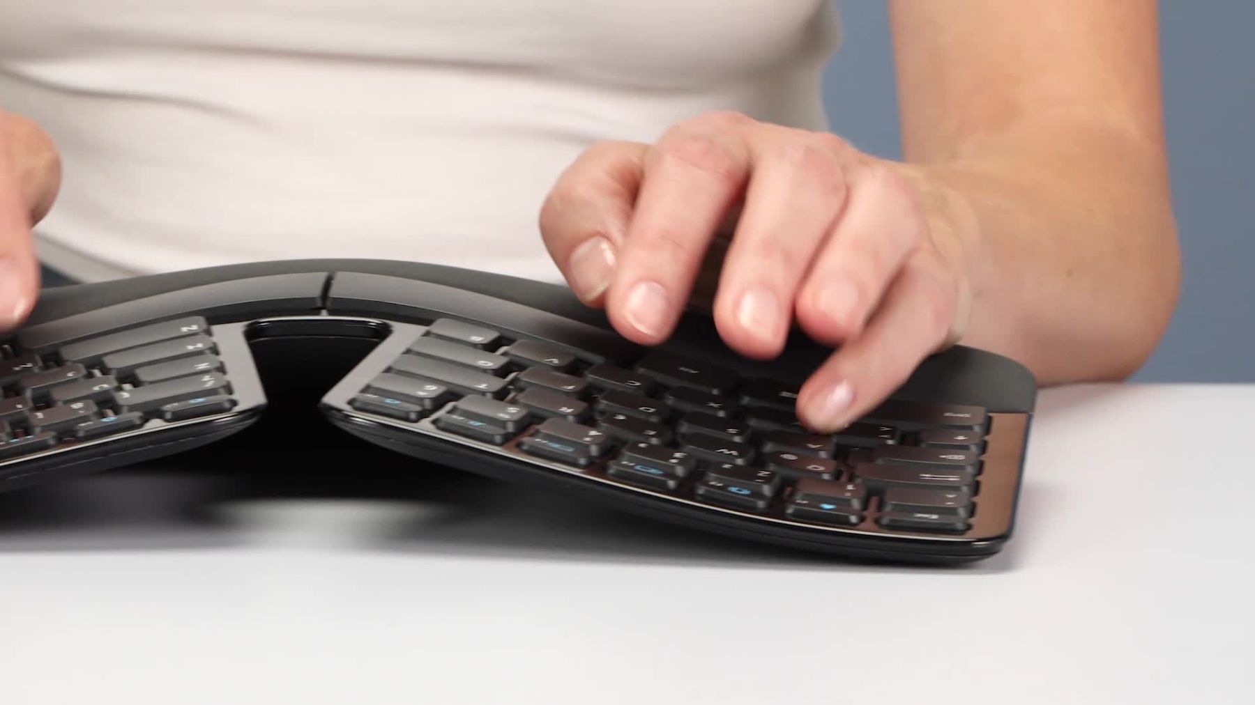 Microsoft Tastaturen: MICROSOFT Sculpt Ergonomic Keyboard + Keypad, Wireless – Gebraucht aus Zürich von  2