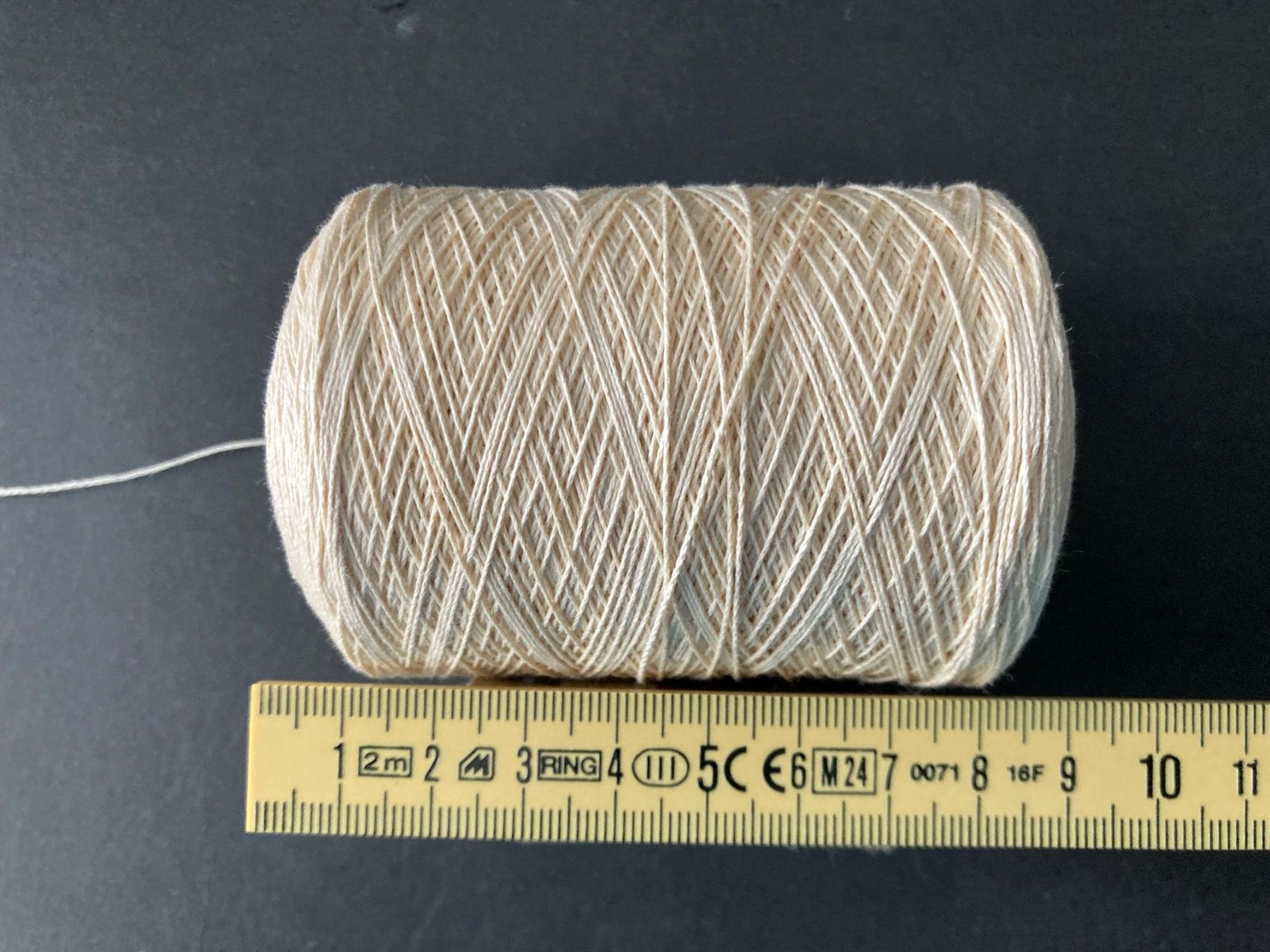 Cordicelle & Fili: Handarbeitsgarn 100% Baumwolle rohw – Nuovo (secondo la descrizione) da Rifferswil venduto da IMRUTSCH 1