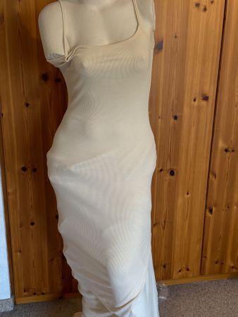 Kleid AMISU beige Grösse 36 neuwertig