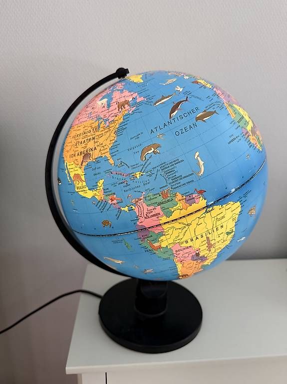 Sonstige Dekorationen & Accessoires: Globus mit Licht – Gebraucht aus Adliswil von inf_my6b 1