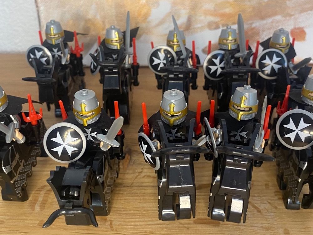 10 schwarze Tempel Ritter mit Pferde -Minifiguren - für Lego (Neu und ...