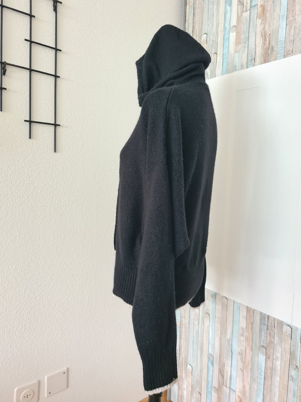 H&M Pulls & Sweat-shirts: Pullover Hoodie von H&M, Grösse M, Schwarz – Neuf (Voir description) à KRIENS par Franzy_Blond10 2