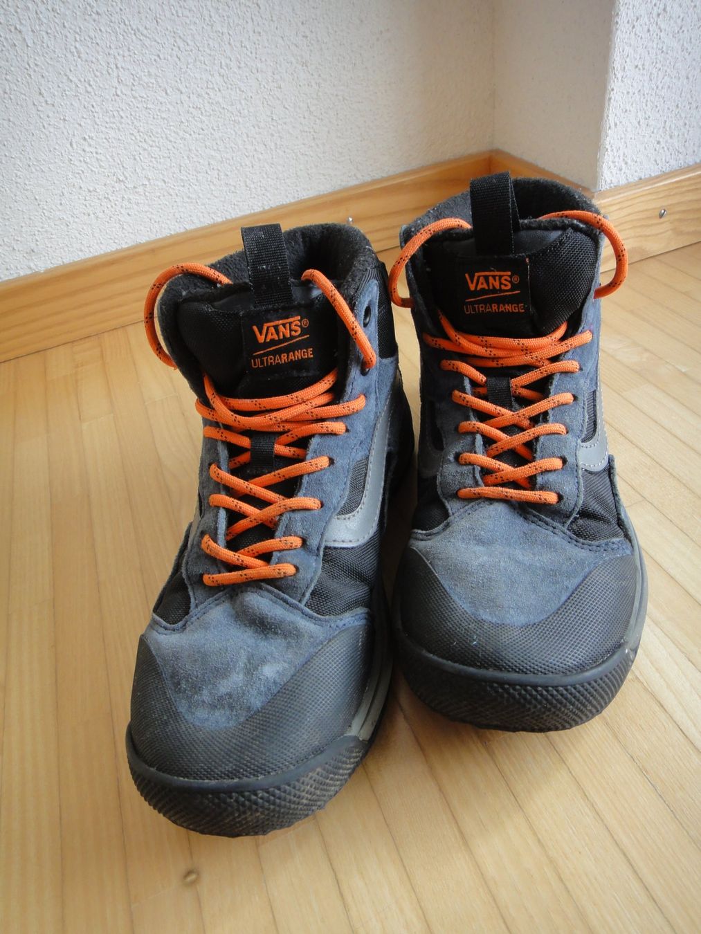 Vans Schuhe für Jungen: Vans Schuhe  warm geffuttern Grösse 38,5 – Gebraucht aus Winterthur von LemonTree5 1