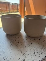 2x beiger Blumentopf