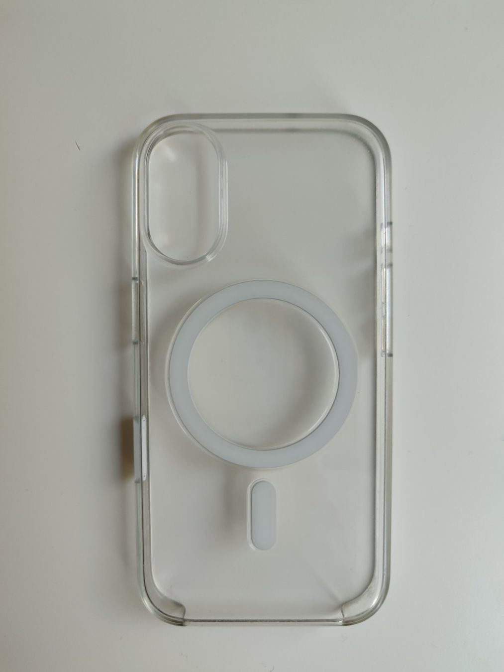 Apple Telefoni cellulari / Smartphones: iPhone 16 mit Apple MagSafe und Privacy Screen – Usato da Zürich venduto da flo_2h5w 6