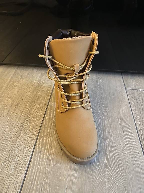 Chaussures femmes: Bottines – D'occasion à Gland par Serena4 1