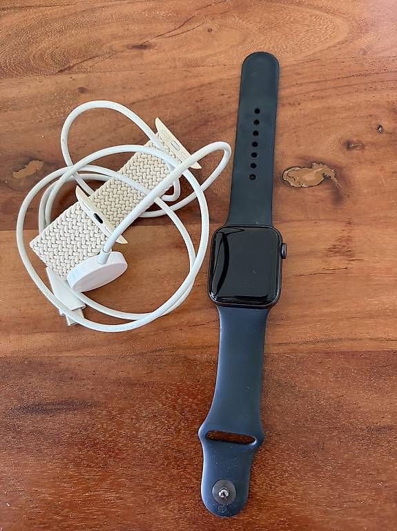 Smartwatch: Apple Watch SE – D'occasion à Zürich par den_8xmm