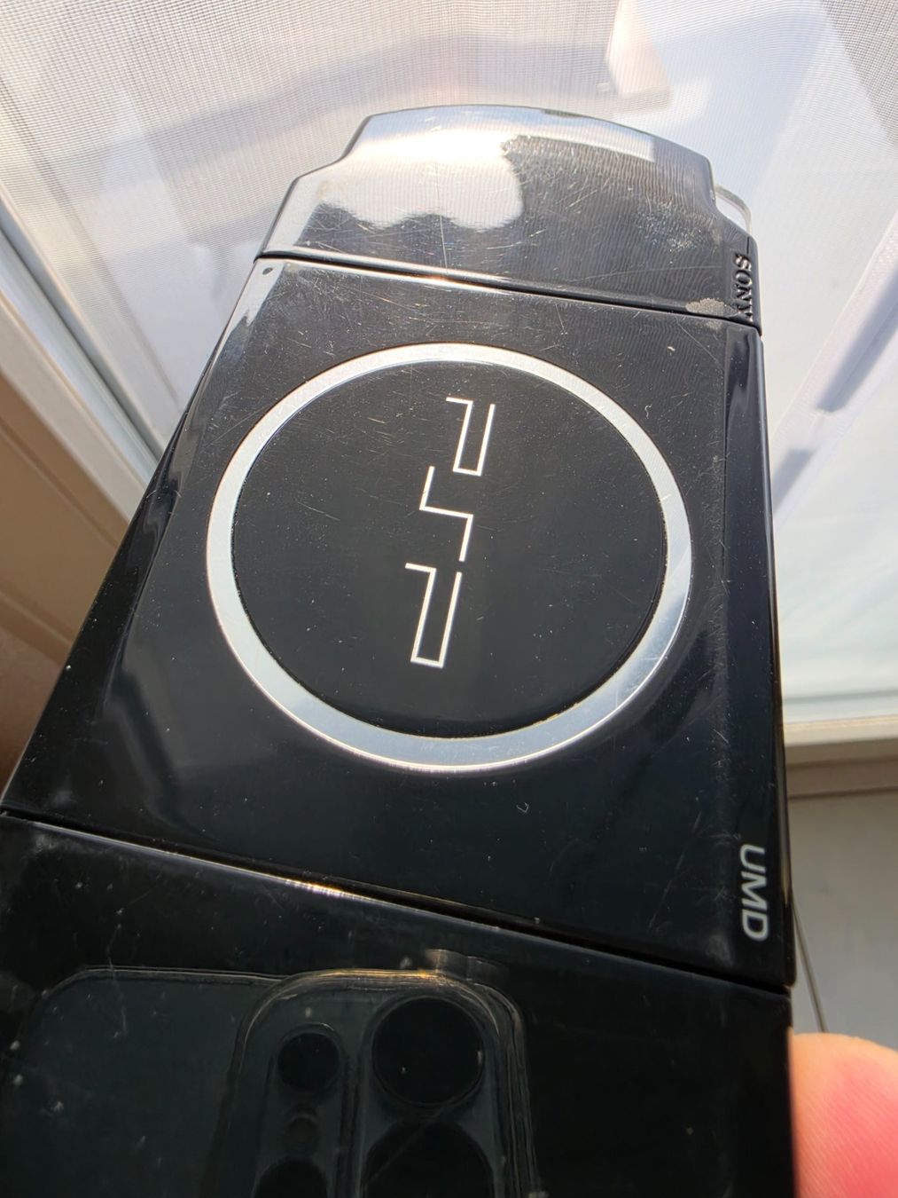 Sony Consoles: Sony PSP Playstation Portable 3000er Modell – D'occasion à Sempach par Knuckles17 4