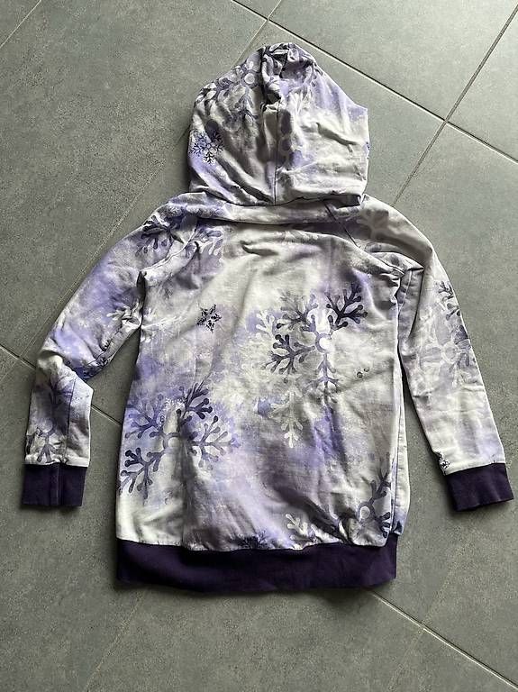 Maglioni & Felpe: Niedliche Pullover mit Kapuze 122/128 – Usato da Erlinsbach SO venduto da SmilingTiki 3