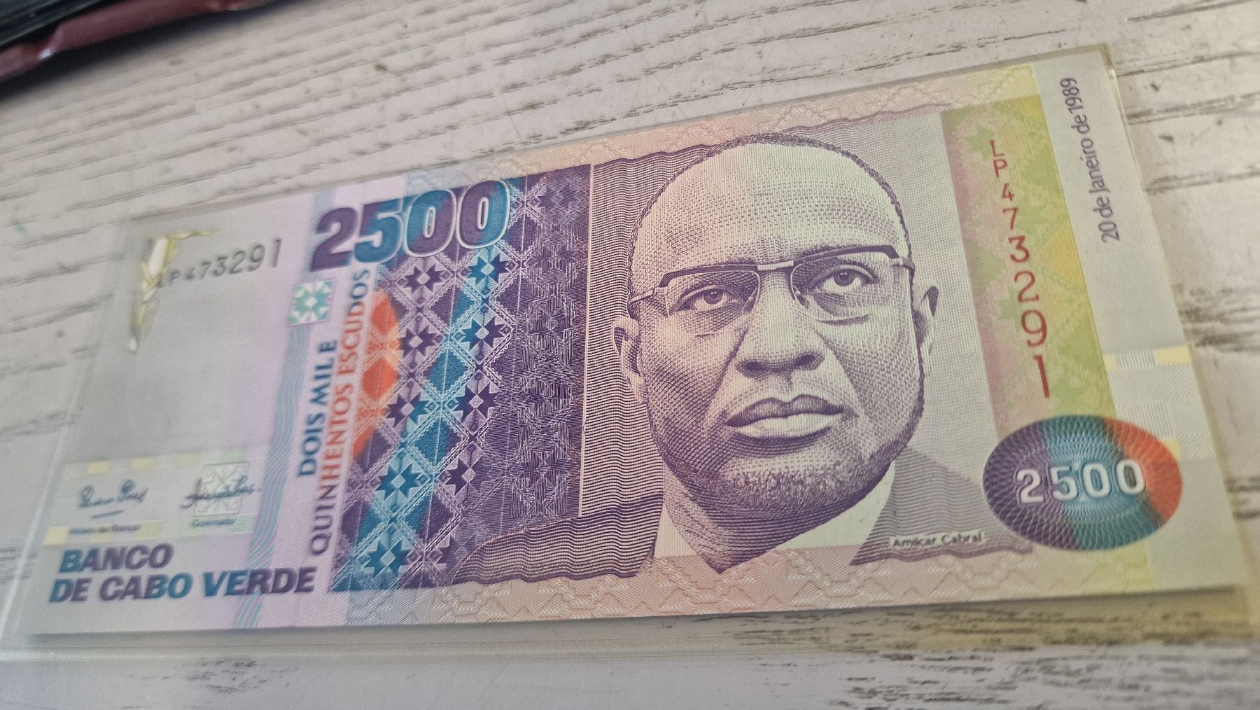 Banknoten: Banknote Cabo Verde 2500 Escudos 20.1.1989  – Neu und originalverpackt aus Herisau von Antiques.AR