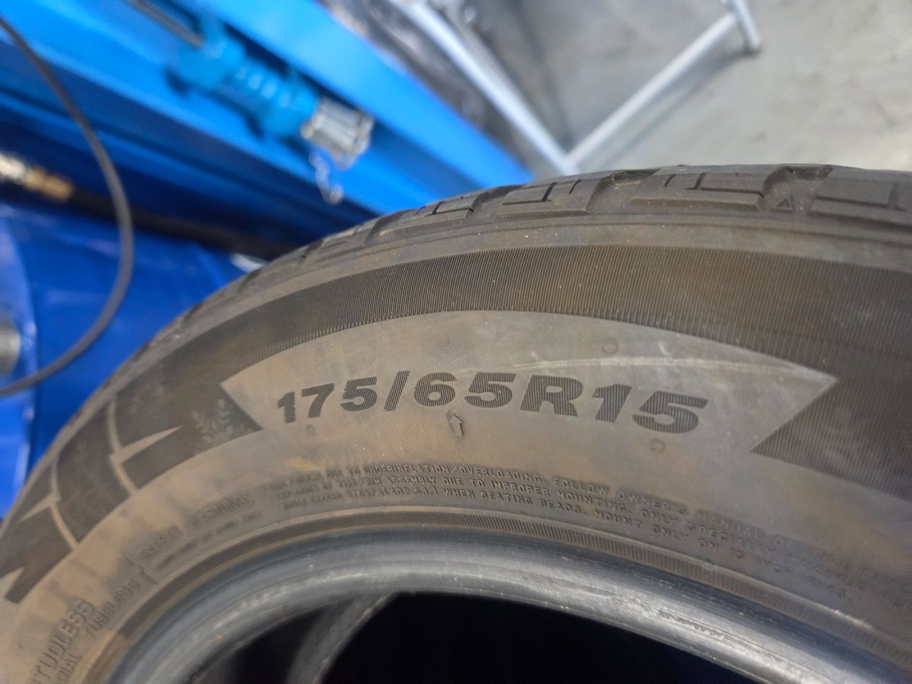 Pneus & Roues: 175 / 65  R 15   84 T – D'occasion à Fischbach-Göslikon par Emanuel.Bardhi 5