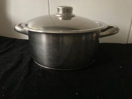 Pfanne mit Deckel -LIONS Stainless Steel. für 2,5 Liter ind.