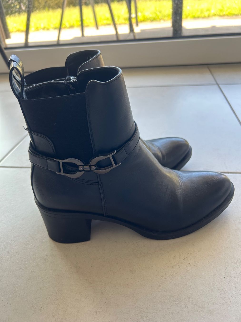 Scarpe da donna: Bottines – Usato da Courrendlin venduto da loko2910