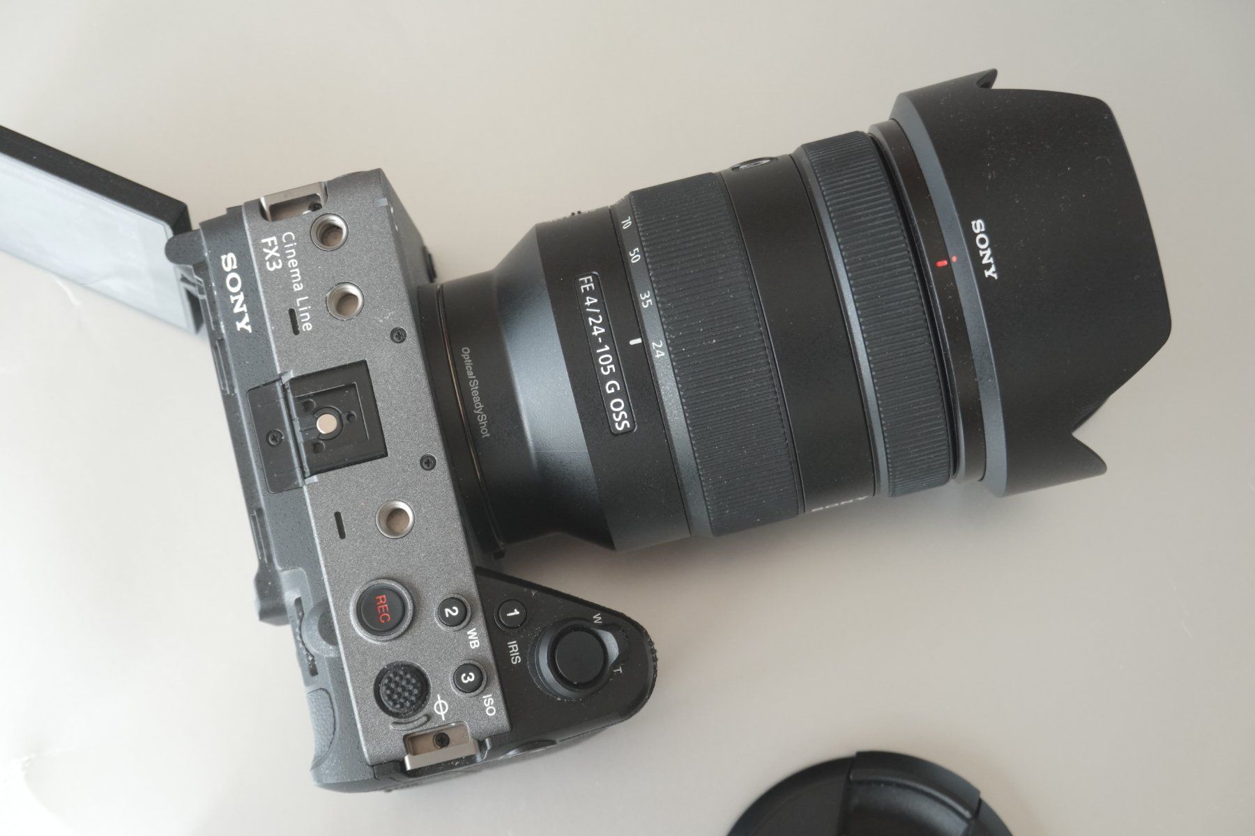 Sony Videocamere: Sony  FX3 mit Obj. F4 / 24-105mm und weiterem Zubehör – Usato da Uster venduto da schmio 1