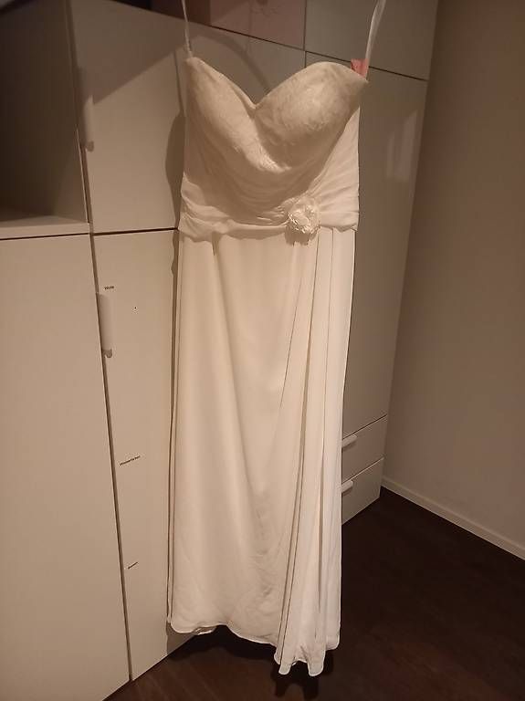 Vestiti: Schlichtes Hochzeitskleid elegant Schwangerschaft – Usato da Schwarzenburg venduto da Franzyska 1