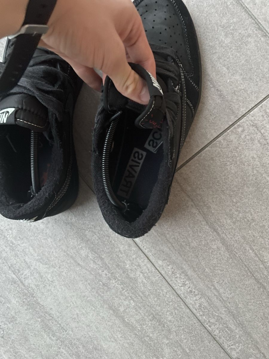 Jordan Scarpe da uomo: Jordan 1 Travis Scott – Usato da Dompierre FR venduto da matmath 7