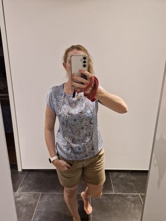 Commas Shirt, Grösse 36, hellblau mit Muster, neuwertig