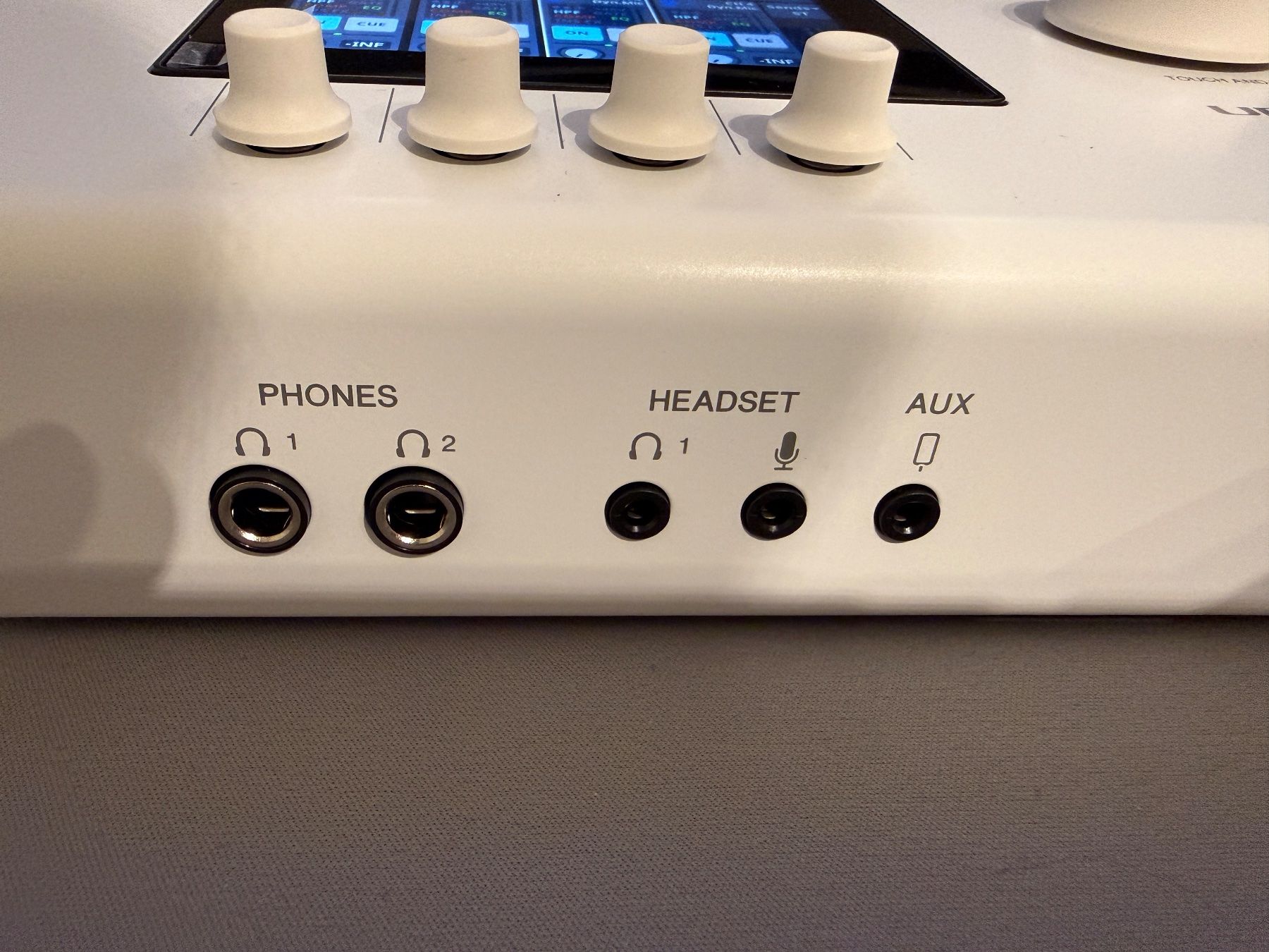 Attrezzatura per studi di registrazione: Yamaha URX44C Audio Interface - Top Zustand – Nuovo e nell'imballaggio originale da Rupperswil venduto da kaiszielasko94 2