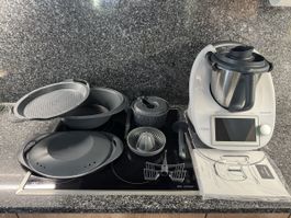 Thermomix TM6 Küchenmaschine mit Zubehören guter Zustand