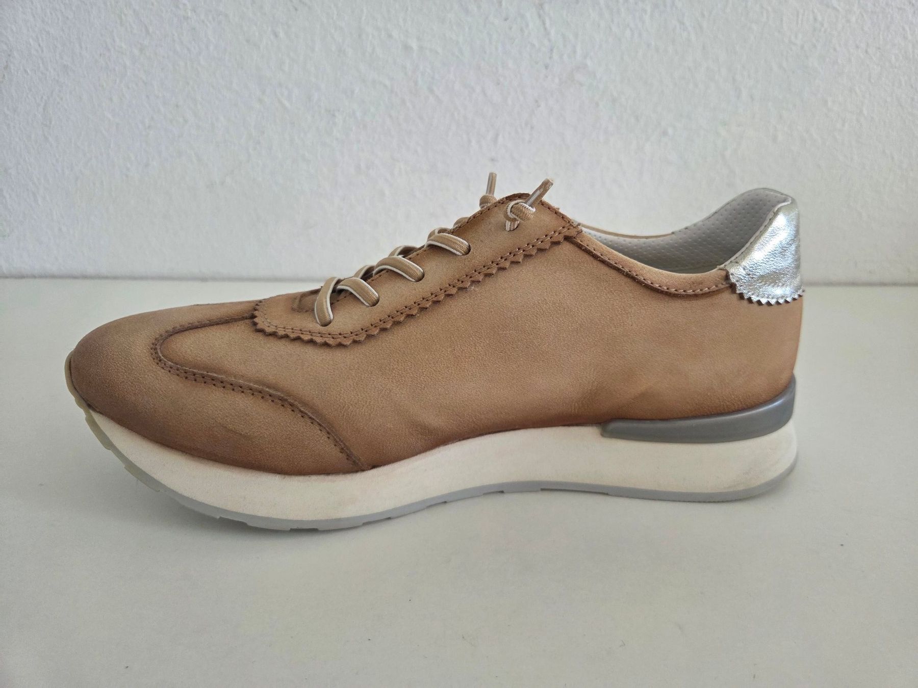 Bugatti Chaussures femmes: Halbschuhe BUGATTI – Neuf (Voir description) à Oberrieden par Smart570 1