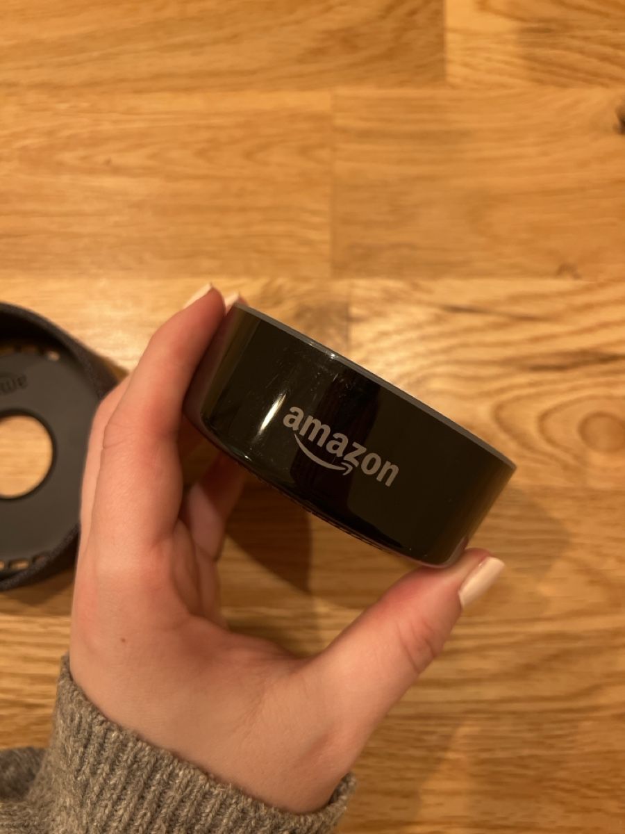 Amazon Lautsprecher: Smart Home: Amazon Echo Dot in Charcoal – Gebraucht aus Regensdorf von __Claudia_ 1