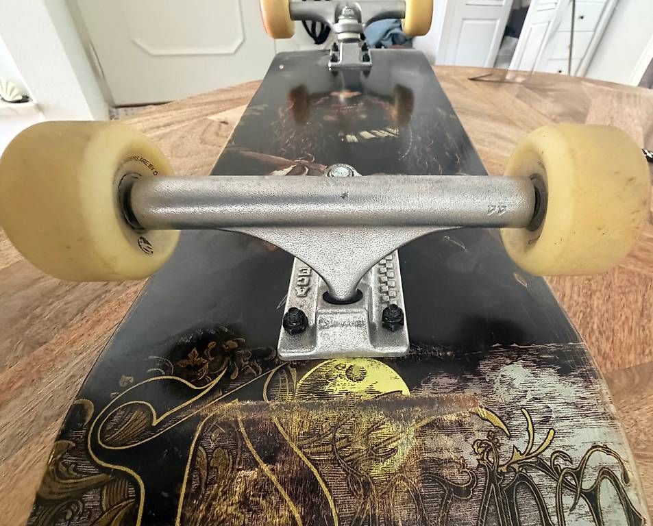 Skateboards: Ace/Powell Peralta Complete Skateboard – Usato da Stansstad venduto da spasibo 2