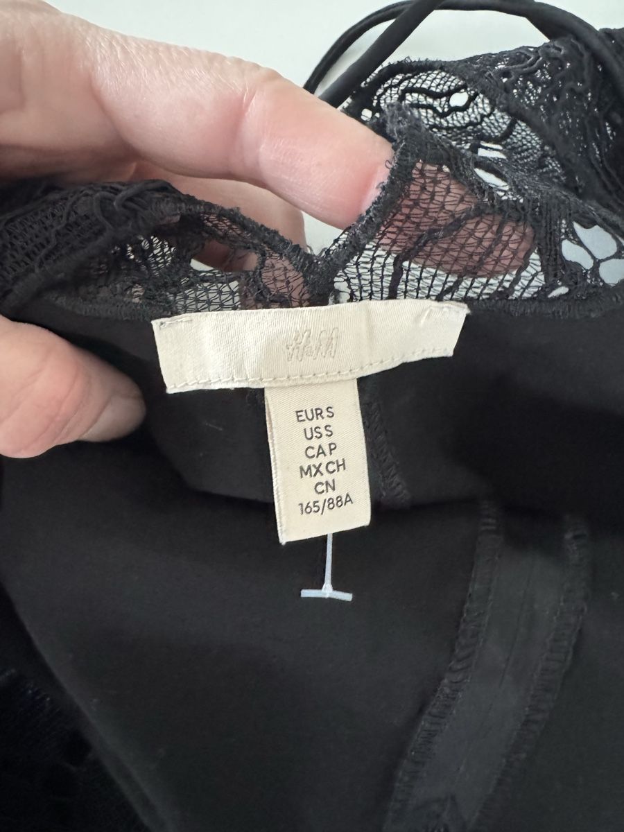 H&M Top: Schwarzes H&M Top mit Spitze, Grösse S – Nuovo (secondo la descrizione) da Arbon venduto da leu_g29t 2