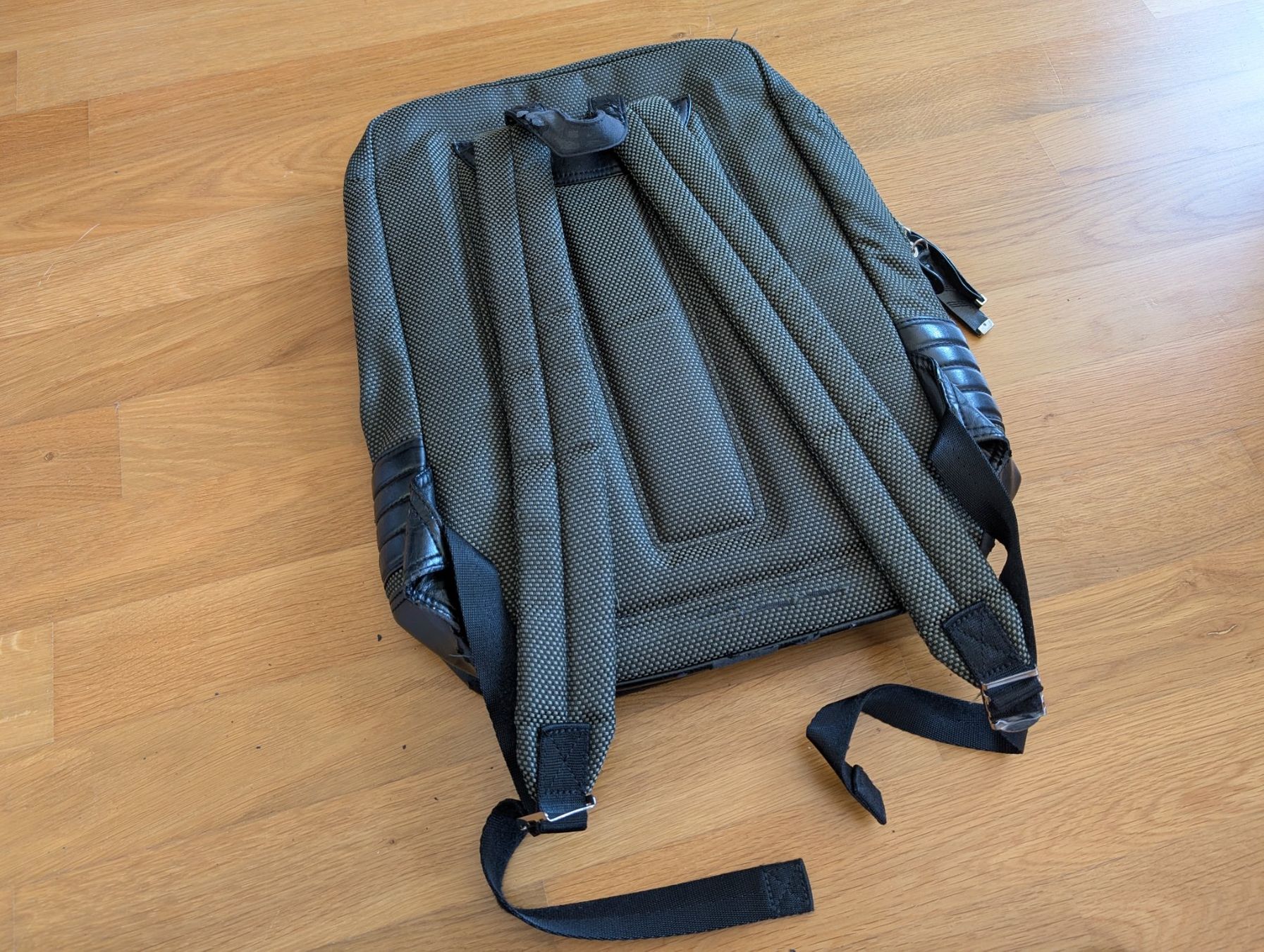 Diesel Zaini: DIESEL Industry backpack – Usato da Meyrin venduto da pc1parts 3