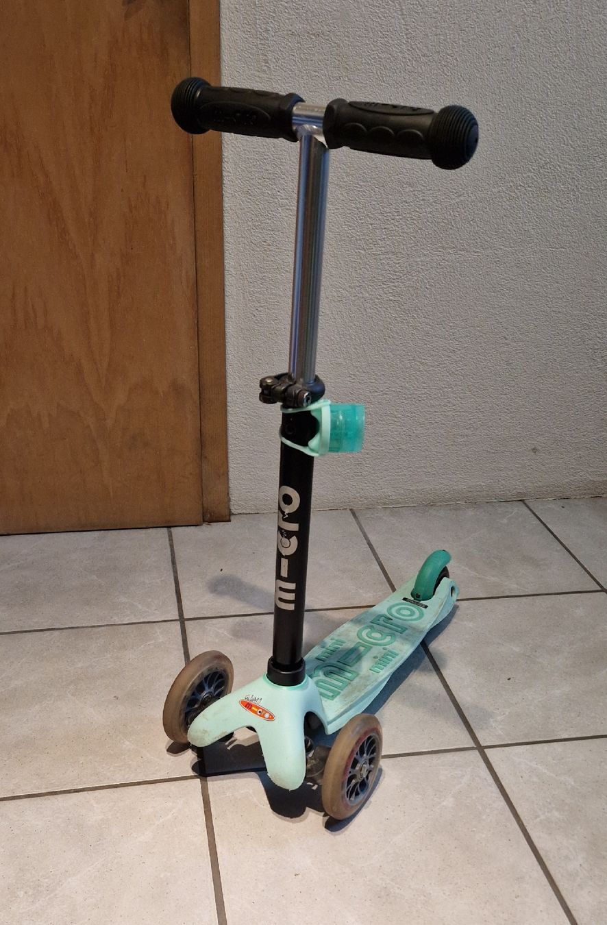 Micro Kickboard: Micro Mini2go Deluxe Plus Scooter – Usato da Pfungen venduto da nicholas14 3