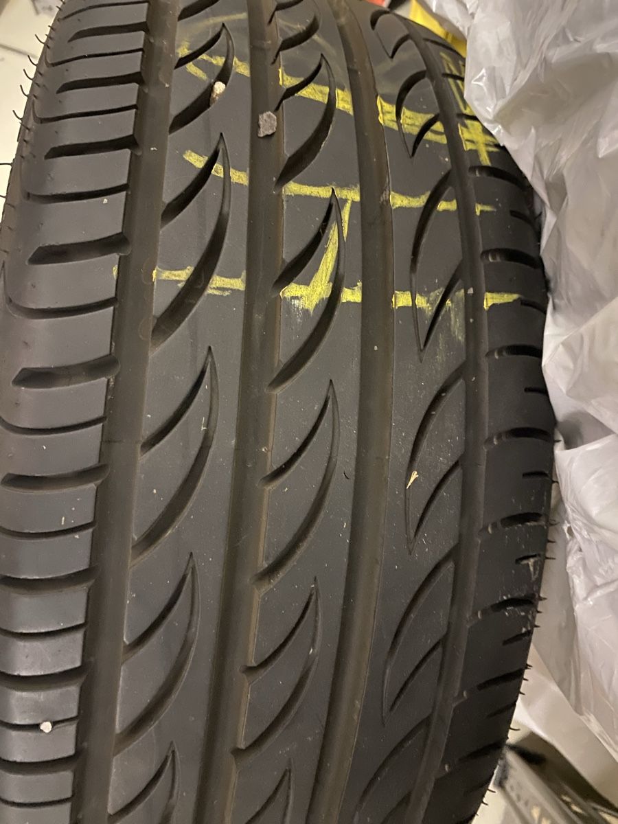 Pirelli Pneus & Roues: 4 Reifen Pirelli – D'occasion à Ennetbaden par gooddeal012 1
