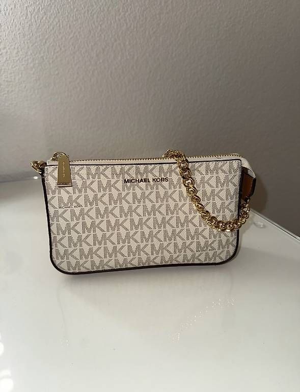 Michael Kors Borse da donna: MICHAEL KORS JET SET CHAIN POUCHETTE - WHITE – Usato da Balgach venduto da lea_2rbr 2