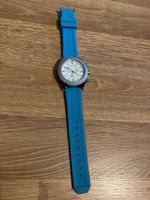 Armbanduhr blau