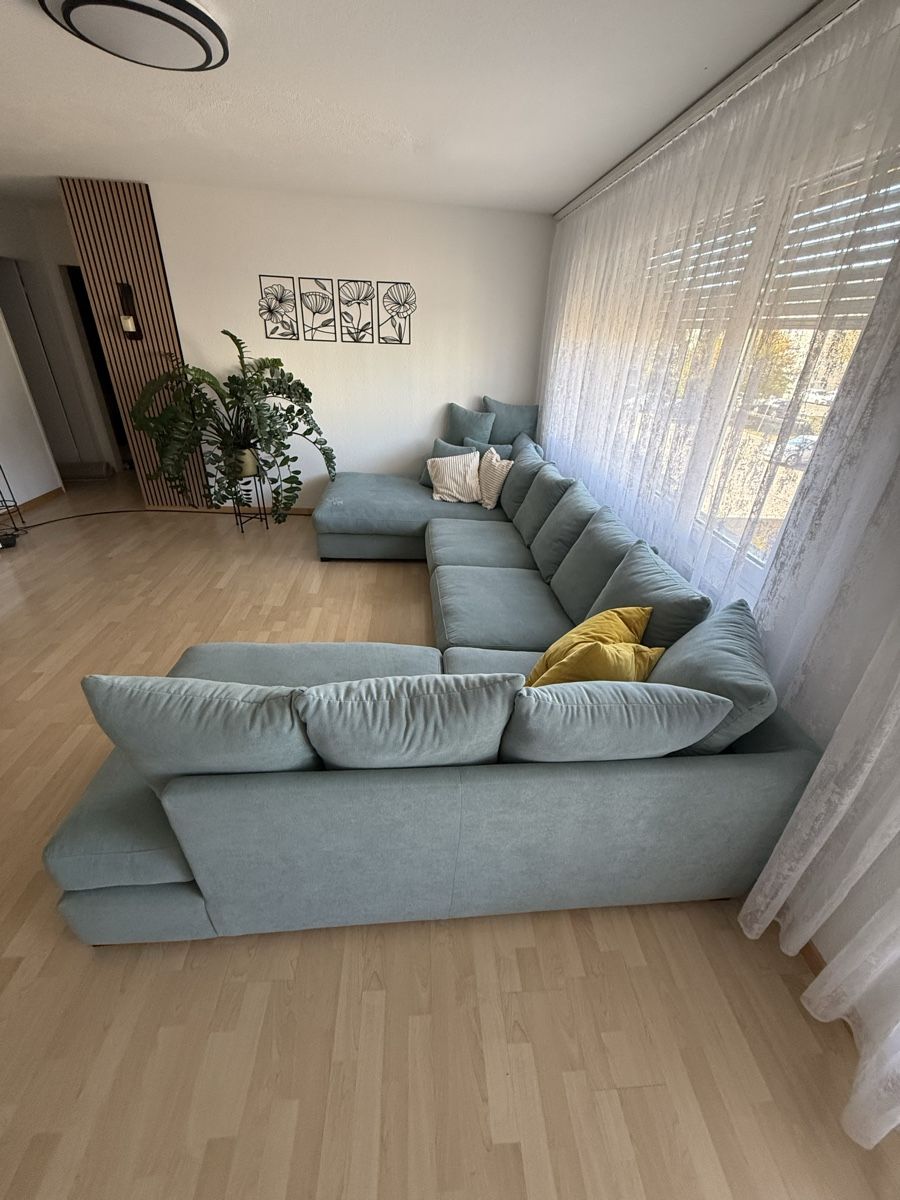 Sofas: Wunderschönes Sofa in neuwertigem Zustand – Neu (gemäss Beschreibung) aus Embrach von KrisztinaD 2