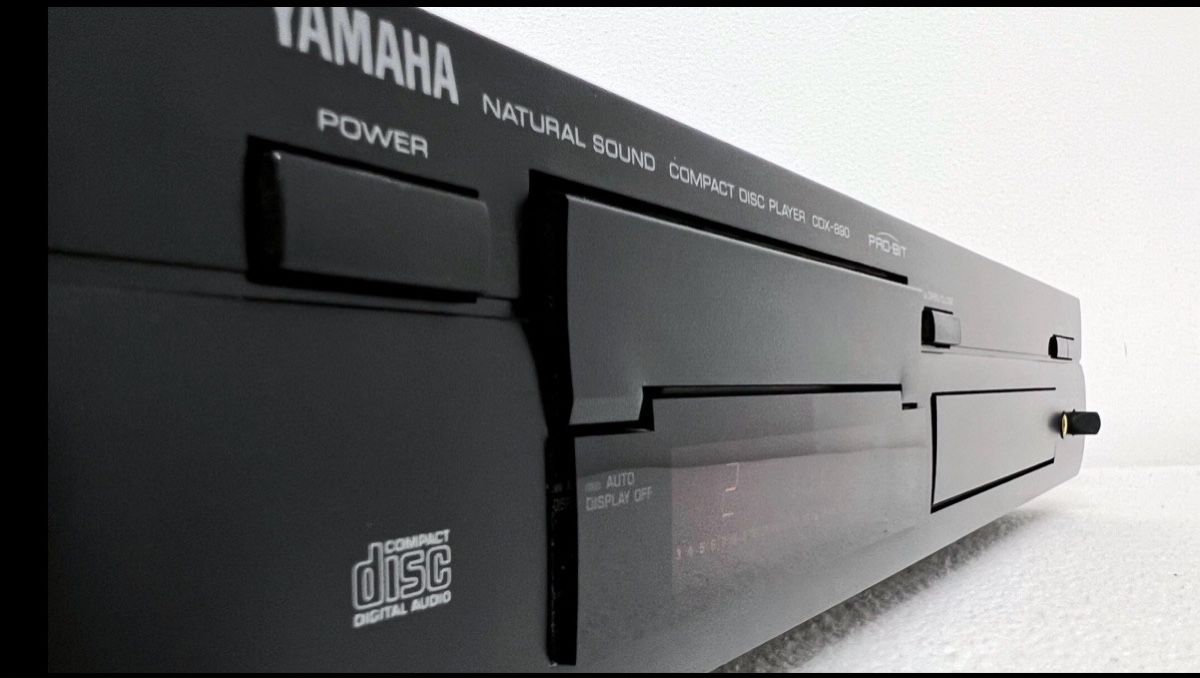 Yamaha Lettore multimediale & Streamer: YAMAHA Natural Sound Compact Disk Player CDX-890 Pro-Bit – Usato da Trimbach venduto da SABO-61 7