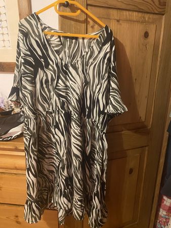 Robe Pigalle M vert et blanc