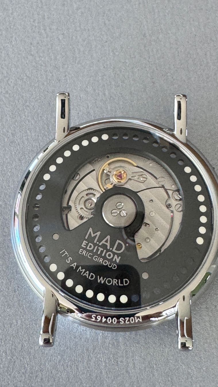 MB&F Orologi: Neuwertige M.A.D.Editions M.A.D.2 R&B mit Box – Nuovo e nell'imballaggio originale da Glattpark (Opfikon) venduto da marionsch 7
