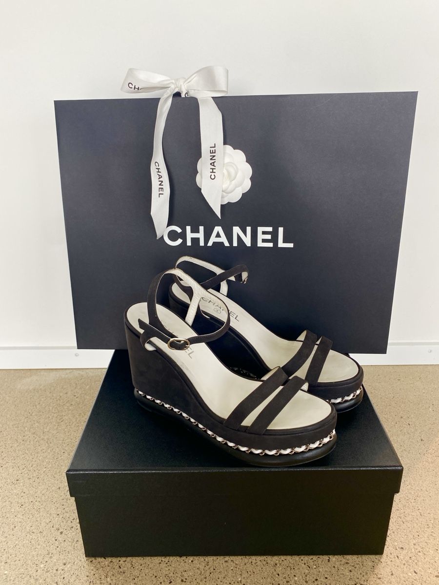 Chanel Scarpe da donna: Chanel Sandalen – Usato da Stäfa venduto da Nicole093 1