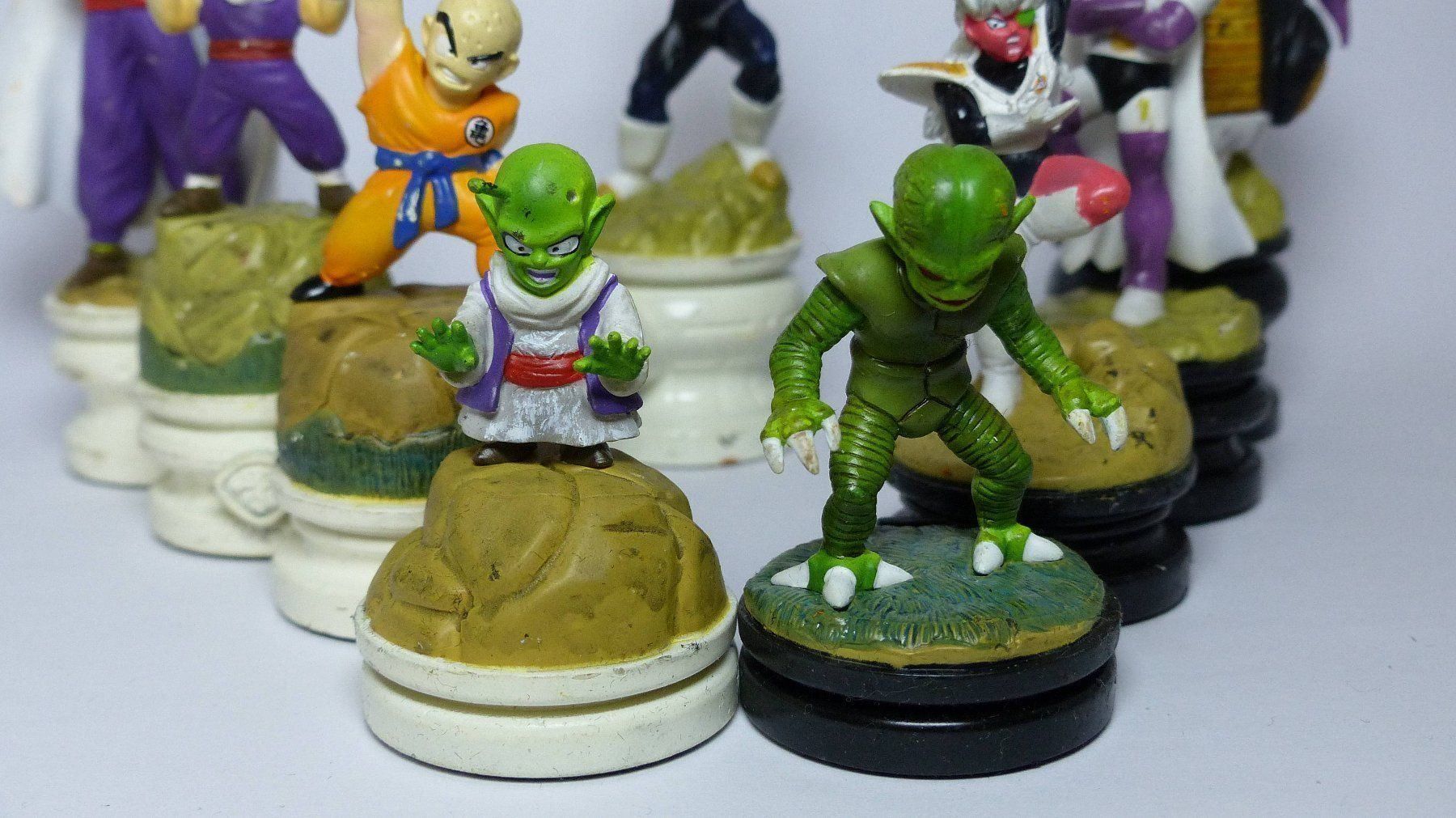 Statuette: DRAGON BALL Z 2003 MEGAHOUSE CHESS SET – Usato da Lugano venduto da YouWantUS 2