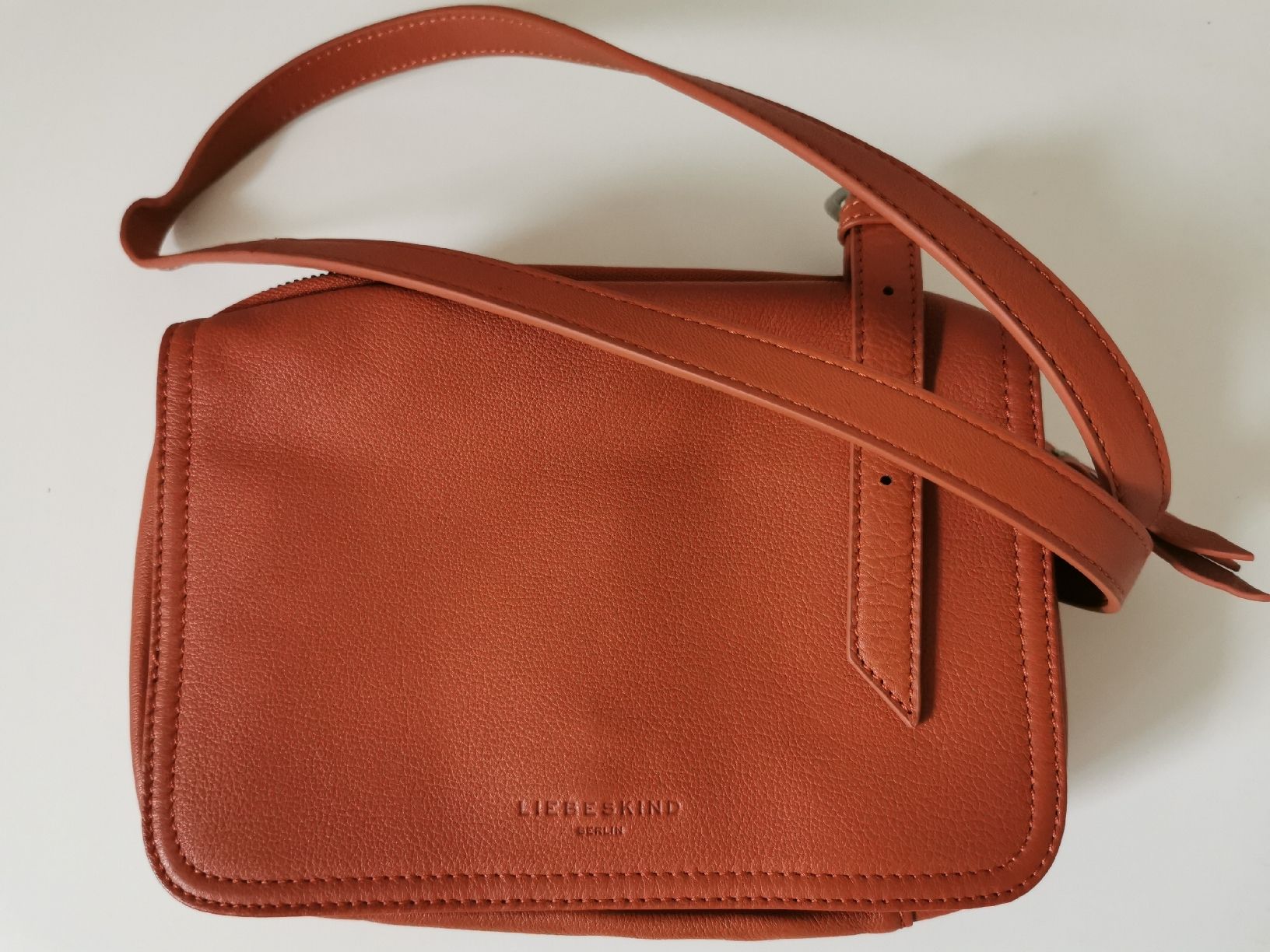 Liebeskind Taschen für Damen: Umhängetasche liebeskind – Neu (gemäss Beschreibung) aus Oberwangen TG von Oshiraz